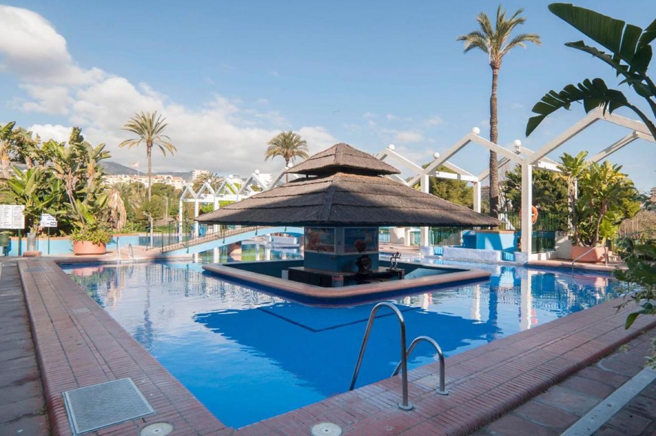 "Vive Benal Beach" Estudio 2501, Vistas Al Mar Y Parque Acuatico Беналмадена Екстериор снимка