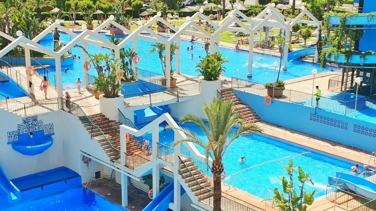 "Vive Benal Beach" Estudio 2501, Vistas Al Mar Y Parque Acuatico Беналмадена Екстериор снимка